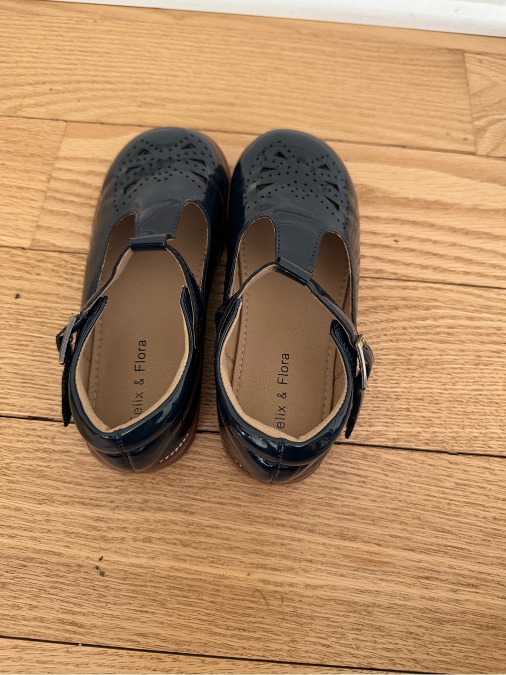 Felix and flora Girls' Navy Patent Mary Jane Shoes